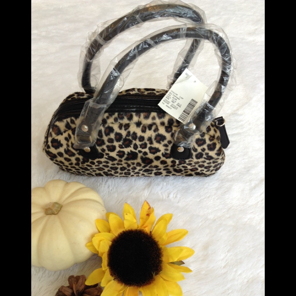 🎁 Leopard mini bag